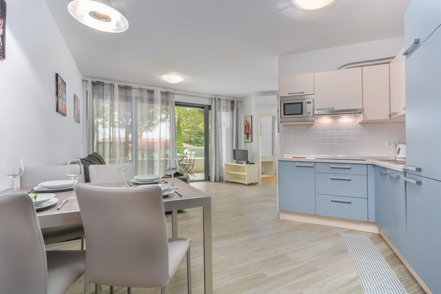 Lux Hotel Novigrad Istria Esterno foto